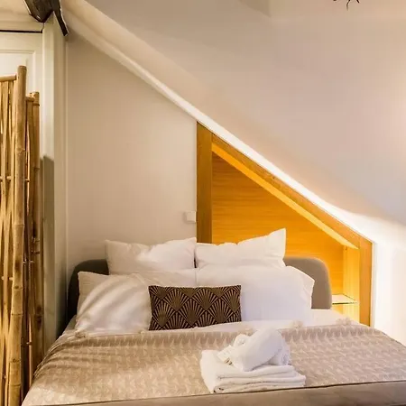 Appartamento Spacious In Hyper Center - Smart Tv & Wifi - 4p *