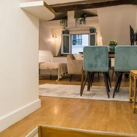 Appartamento Spacious In Hyper Center - Smart Tv & Wifi - 4p *