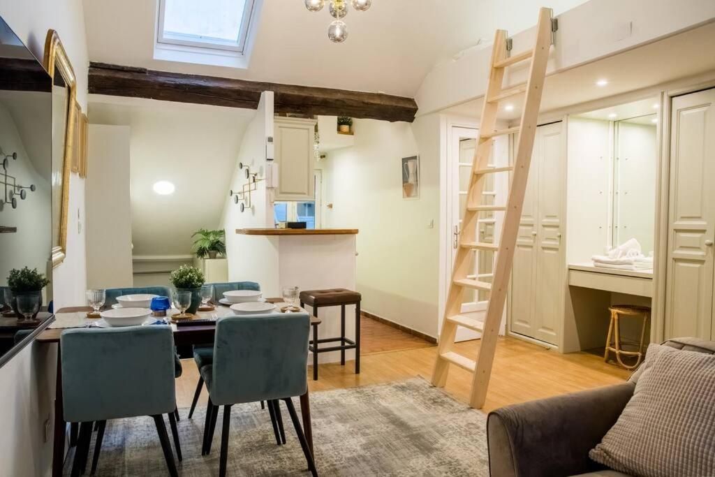 Appartamento Spacious In Hyper Center - Smart Tv & Wifi - 4p